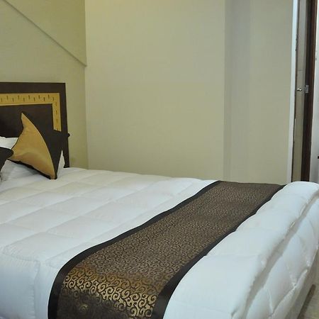 Silk Route Hotel Guwahati Ngoại thất bức ảnh