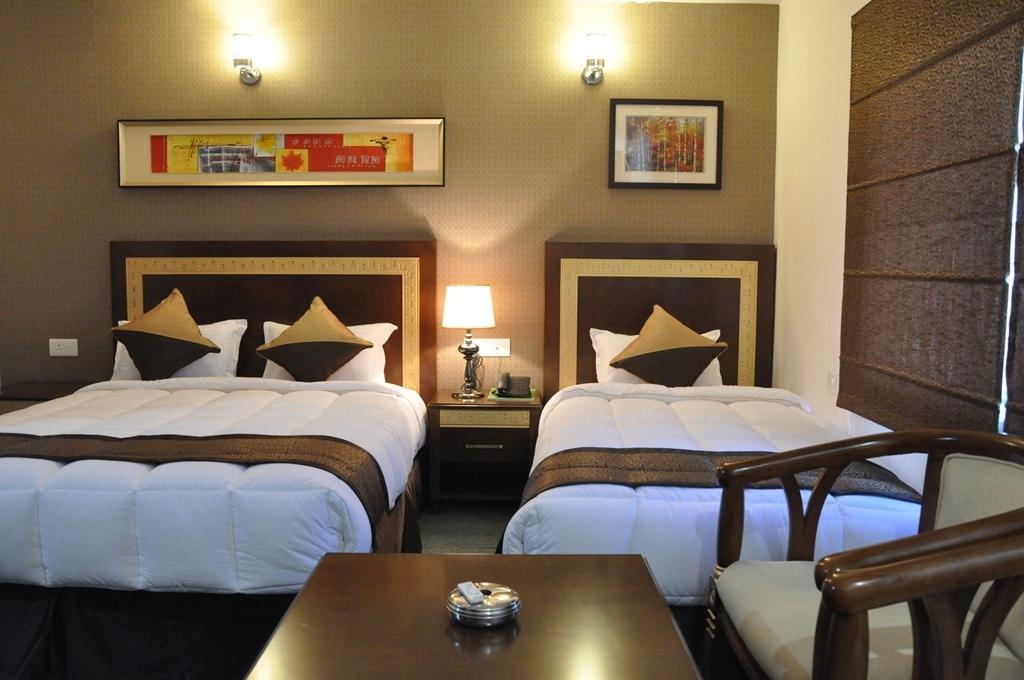 Silk Route Hotel Guwahati Ngoại thất bức ảnh