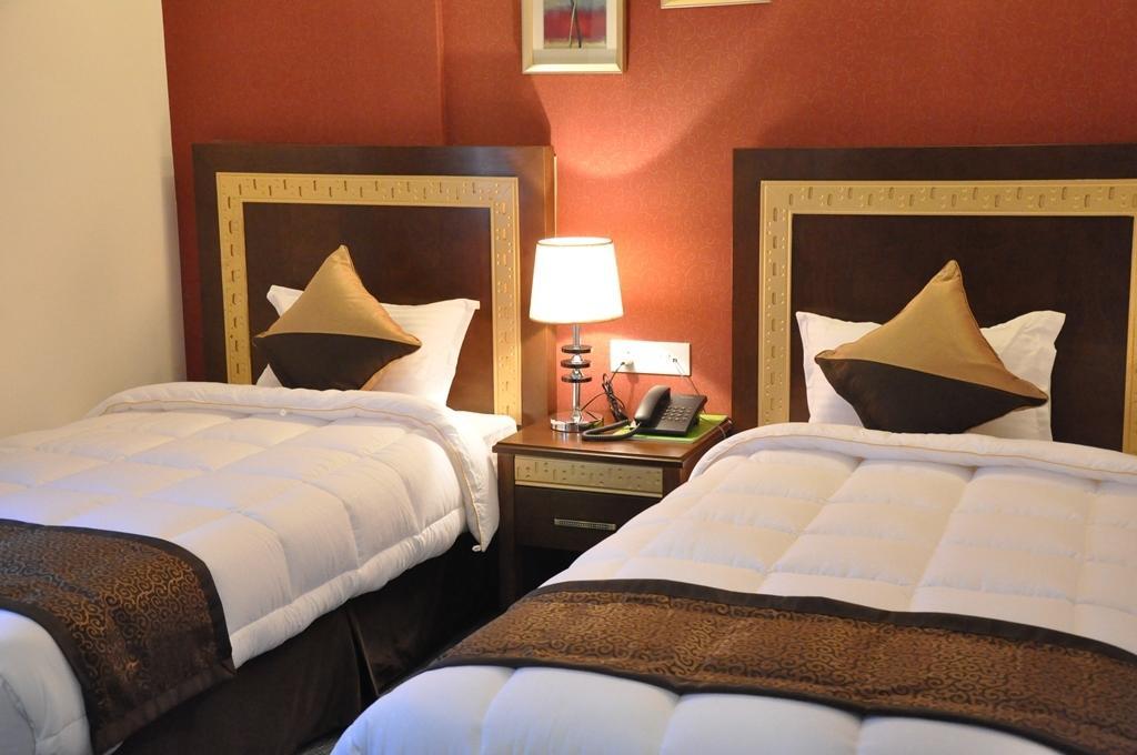 Silk Route Hotel Guwahati Ngoại thất bức ảnh