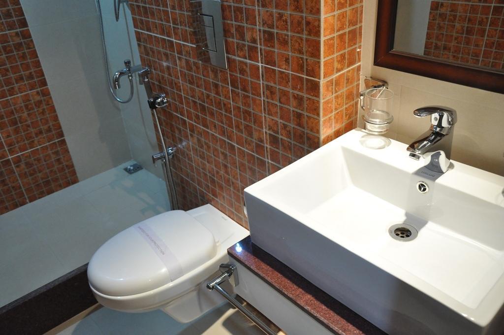 Silk Route Hotel Guwahati Phòng bức ảnh
